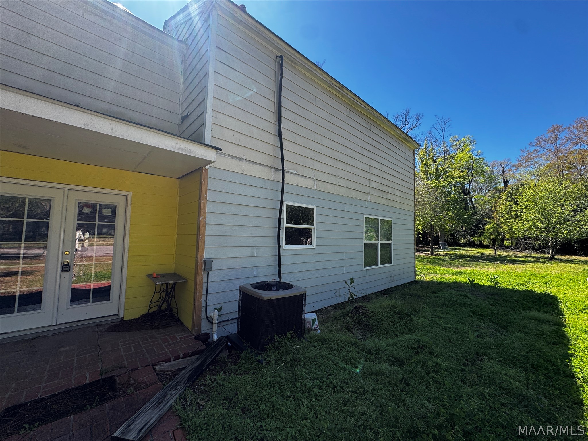 2222 Narrow Lane Road