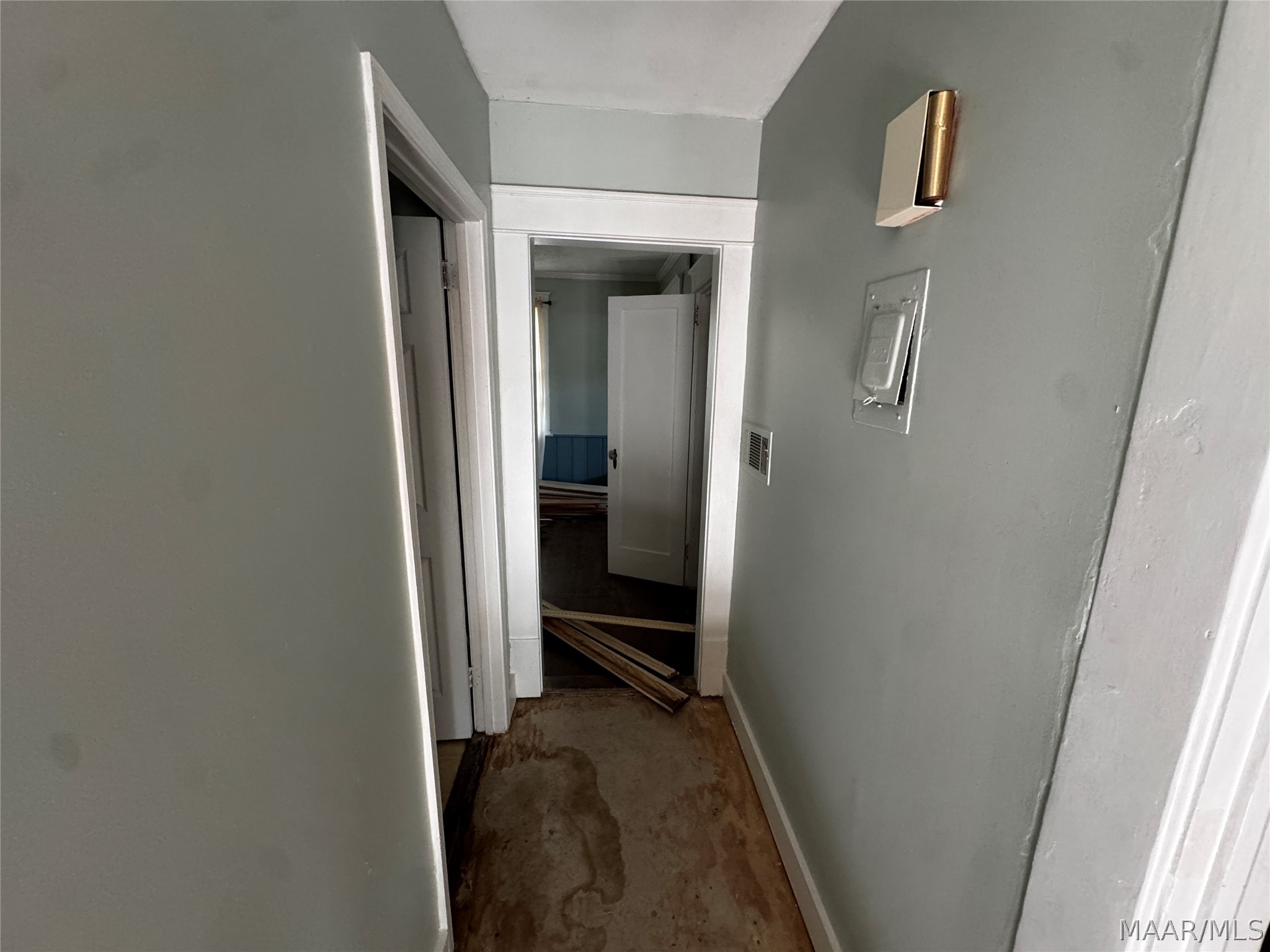2222 Narrow Lane Road