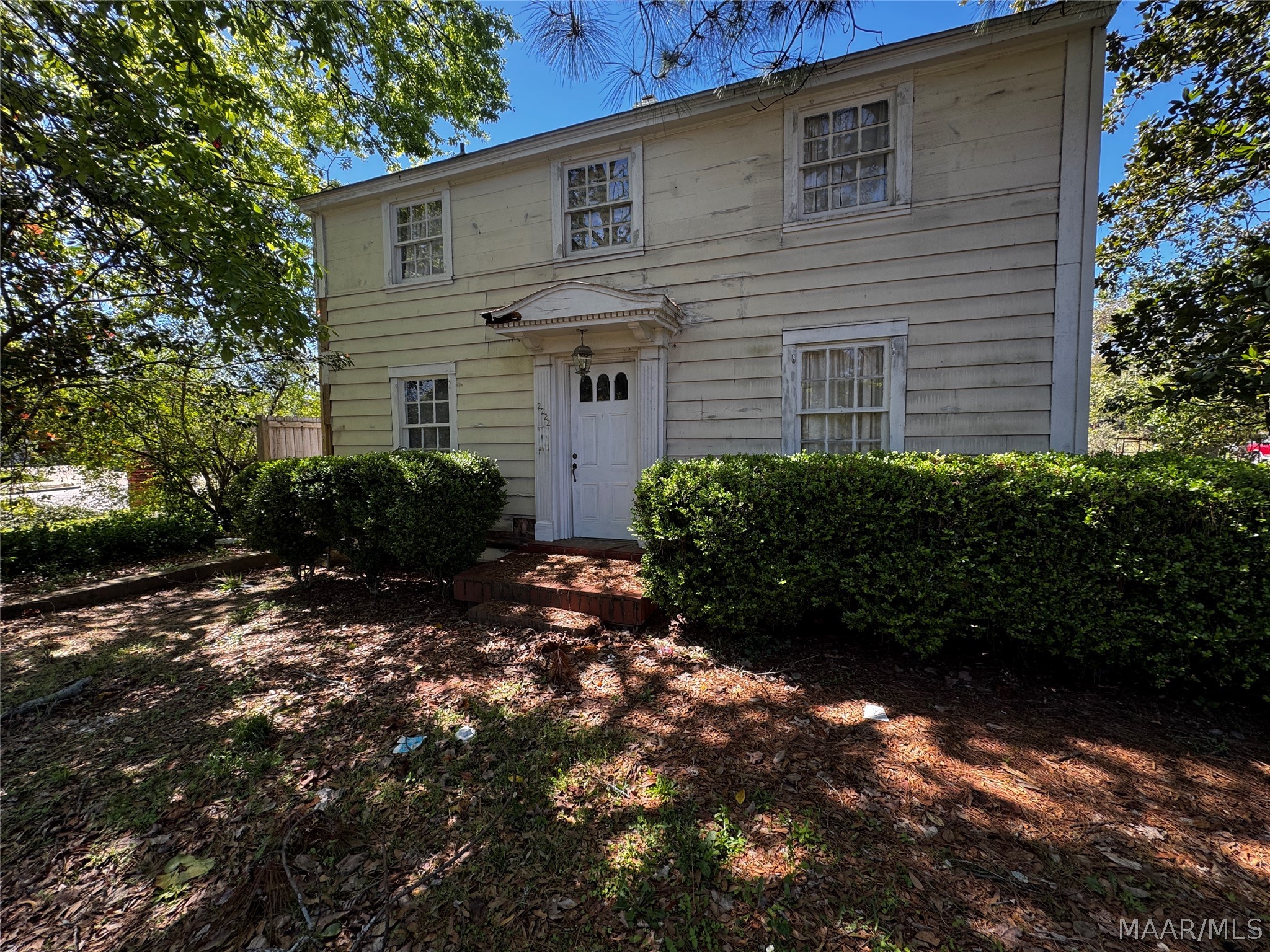 2222 Narrow Lane Road