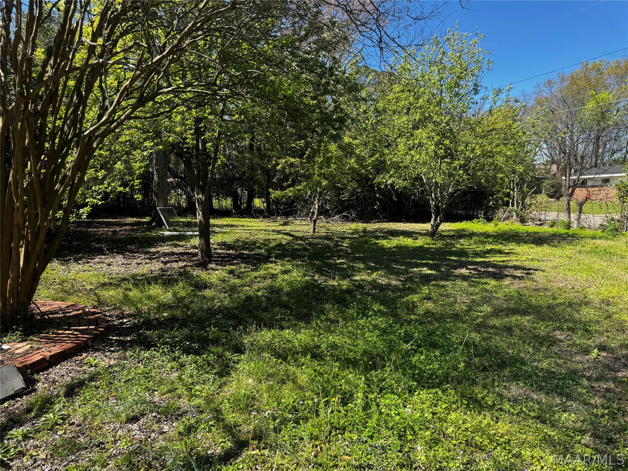 2222 Narrow Lane Road