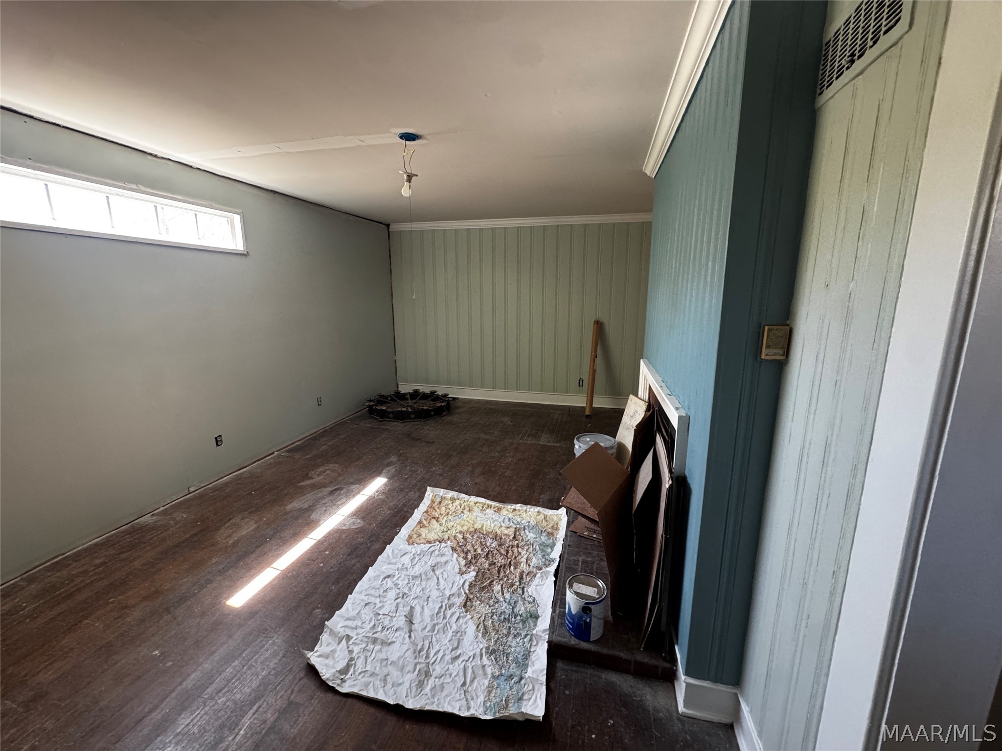 2222 Narrow Lane Road