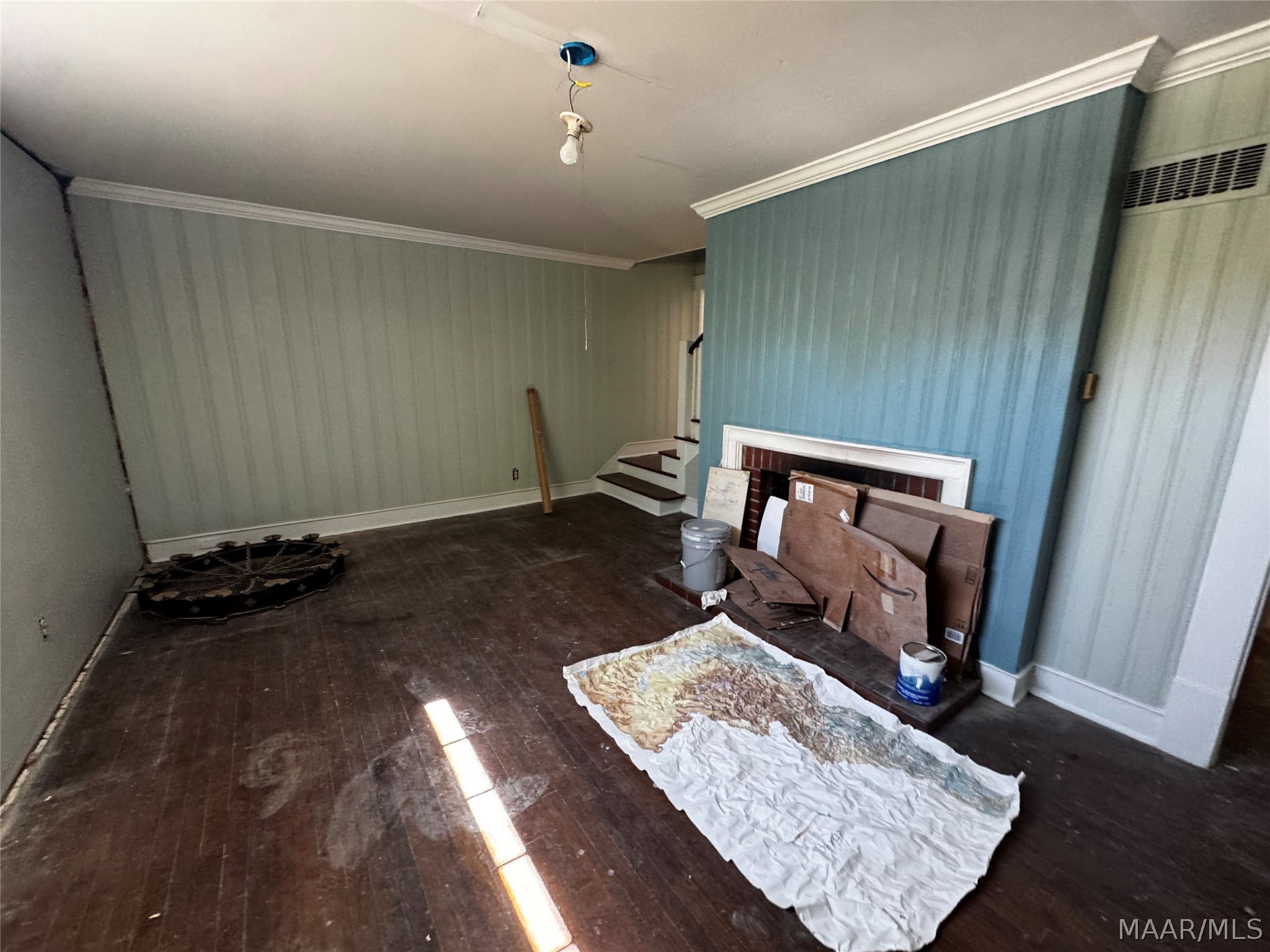 2222 Narrow Lane Road