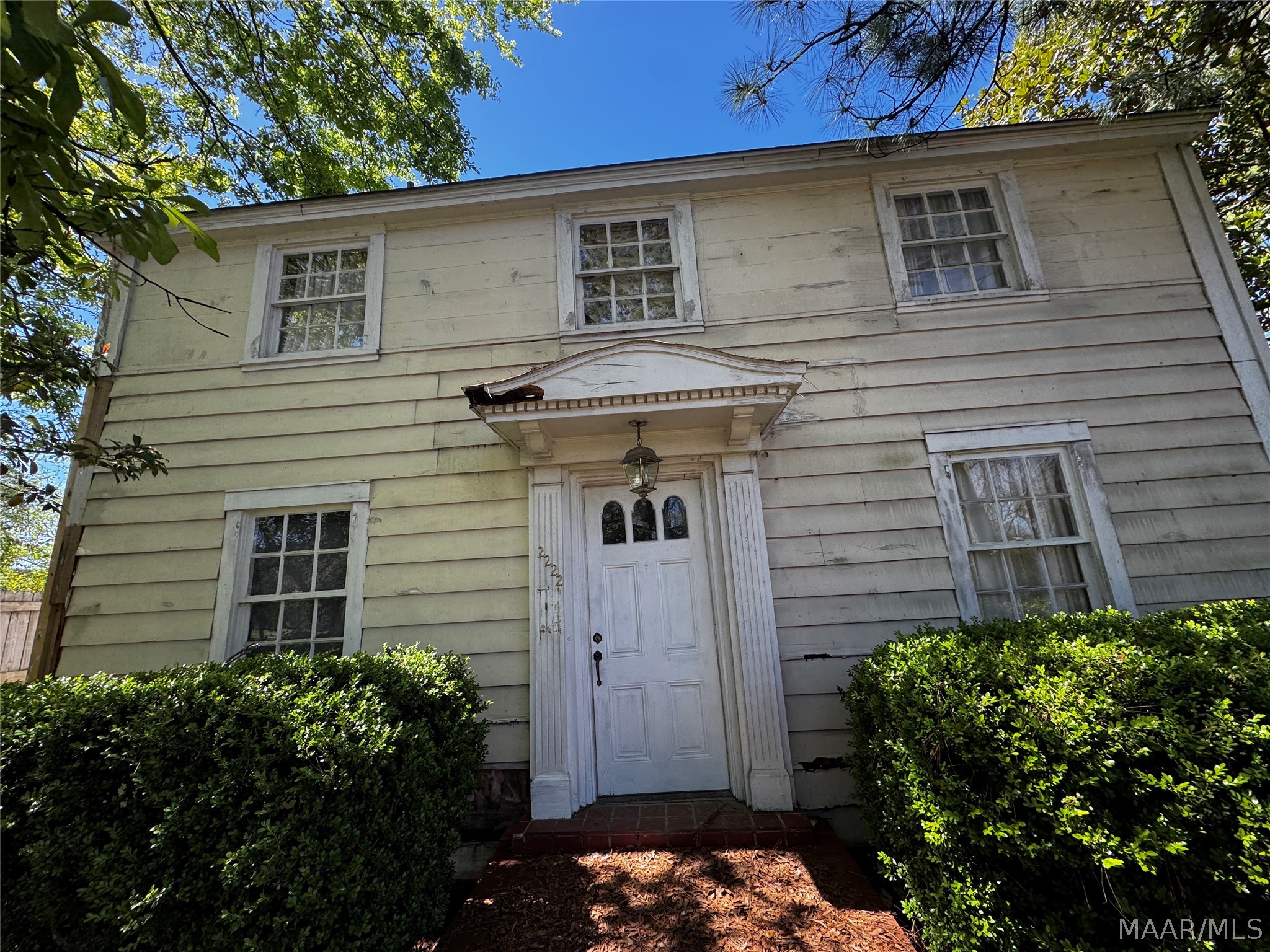2222 Narrow Lane Road