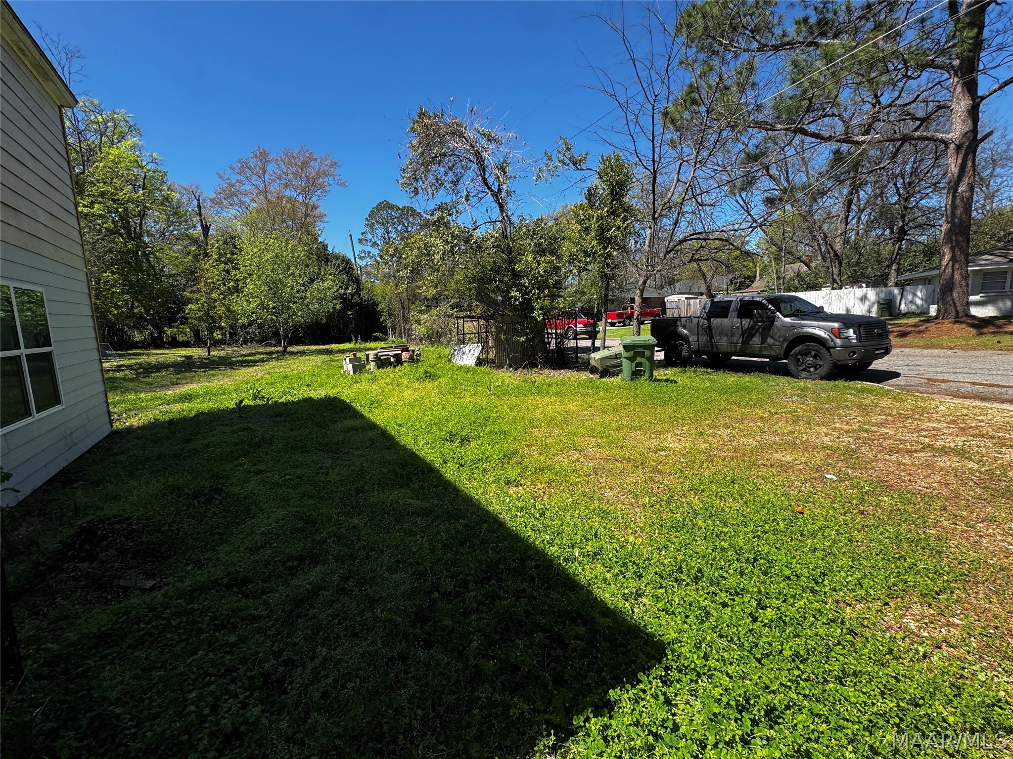 2222 Narrow Lane Road