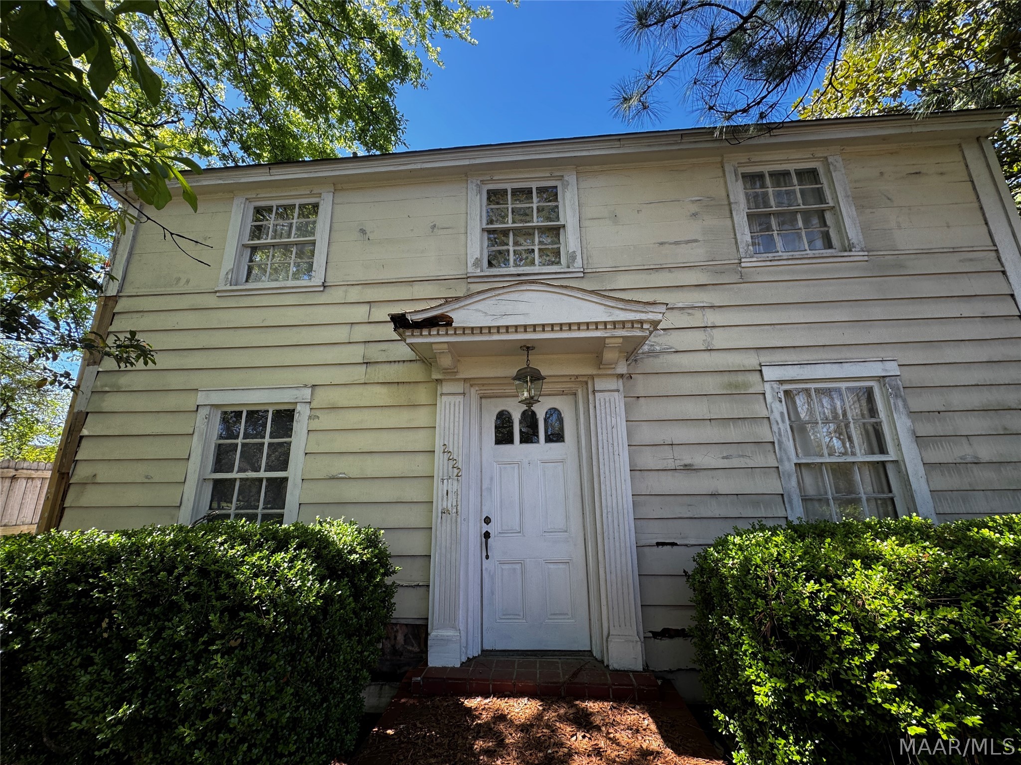 2222 Narrow Lane Road