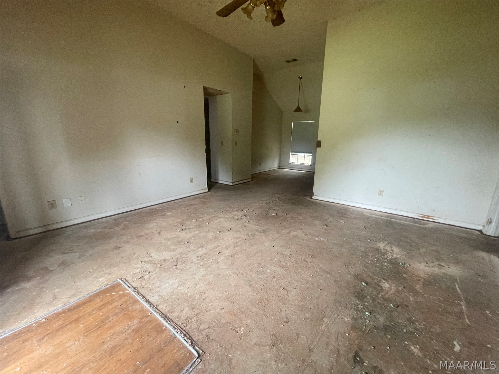 1615 VISTA VIEW Drive