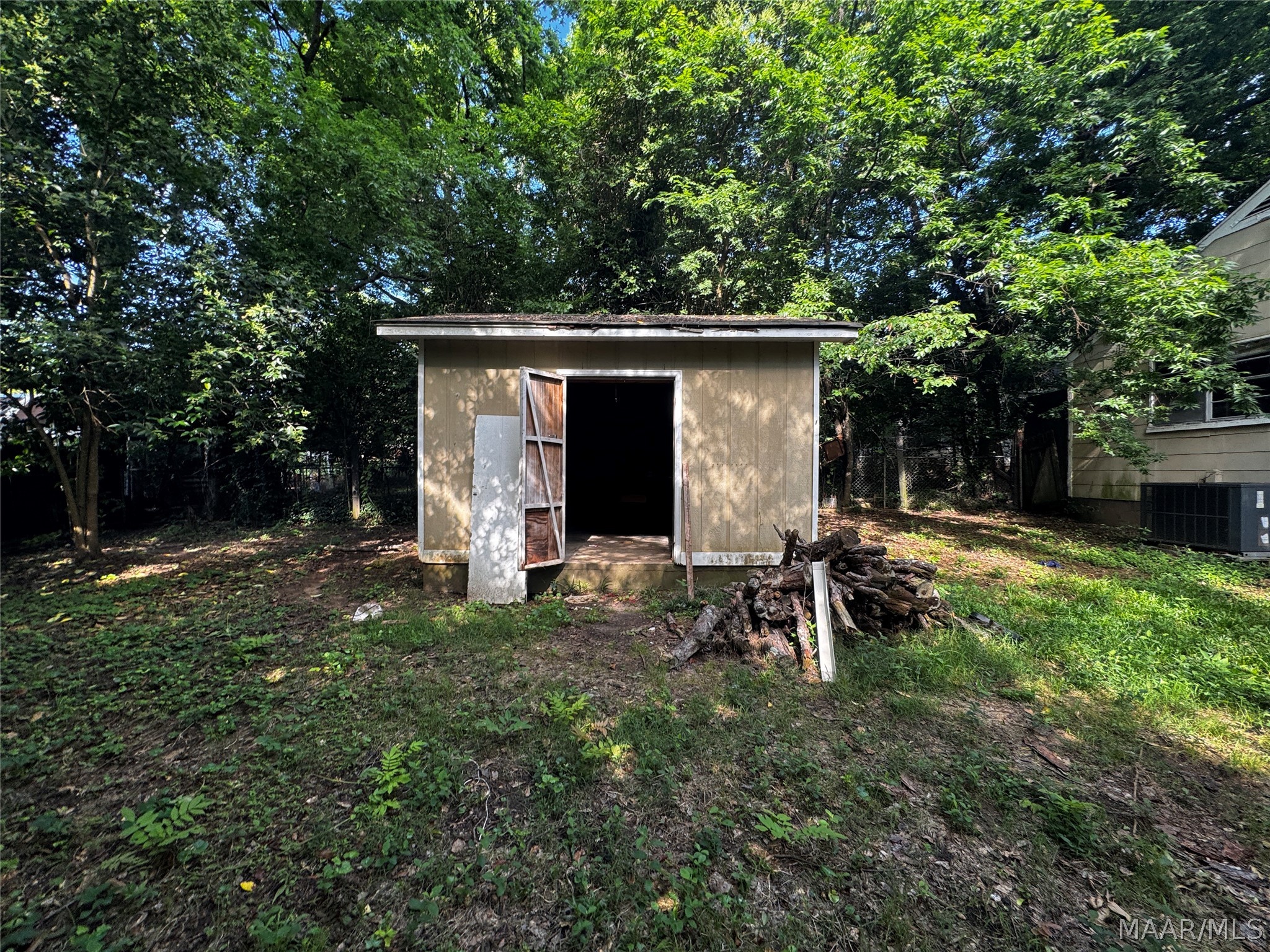 3050 MCQUEEN Street