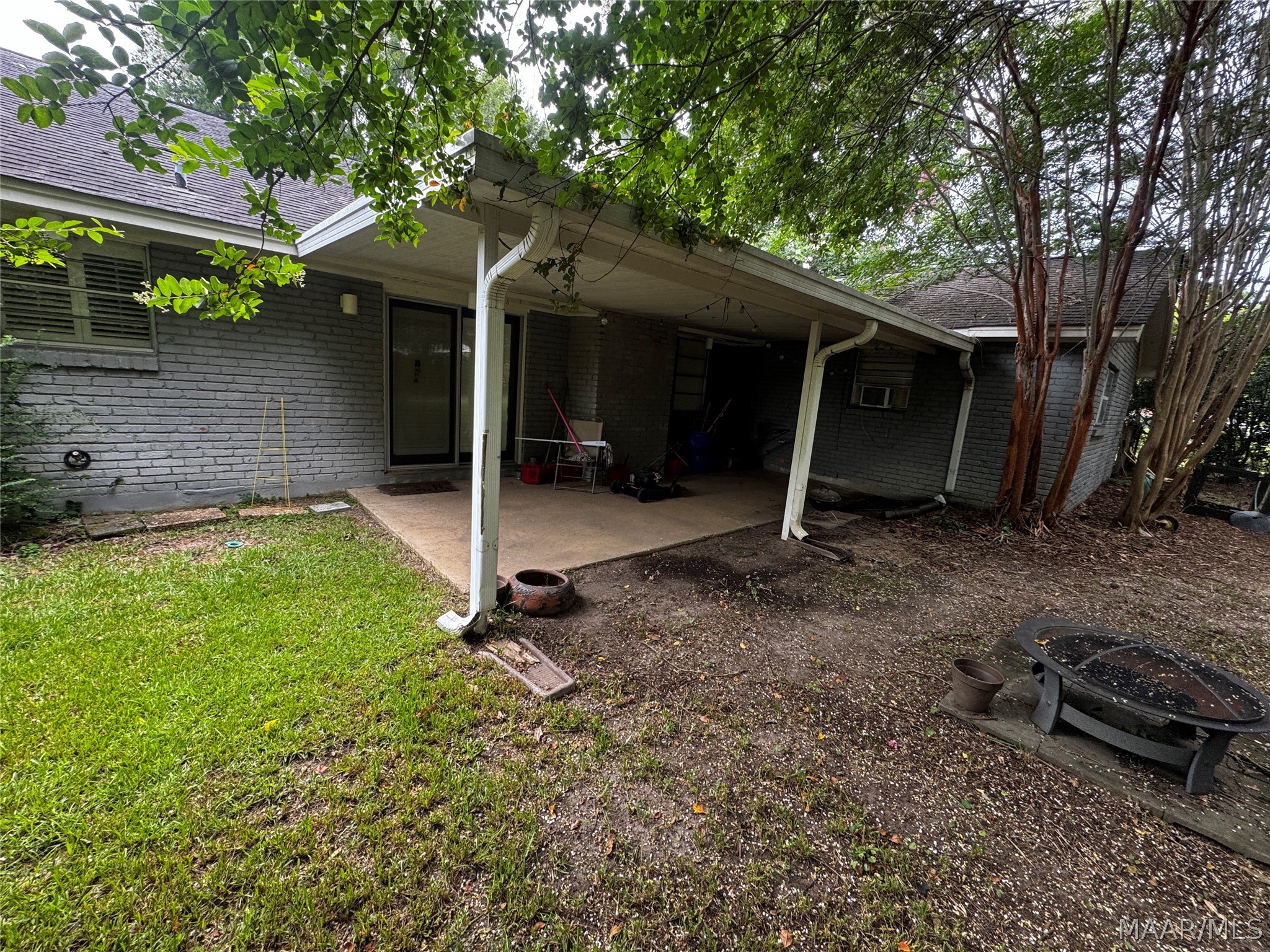 511 BELLEHURST Drive
