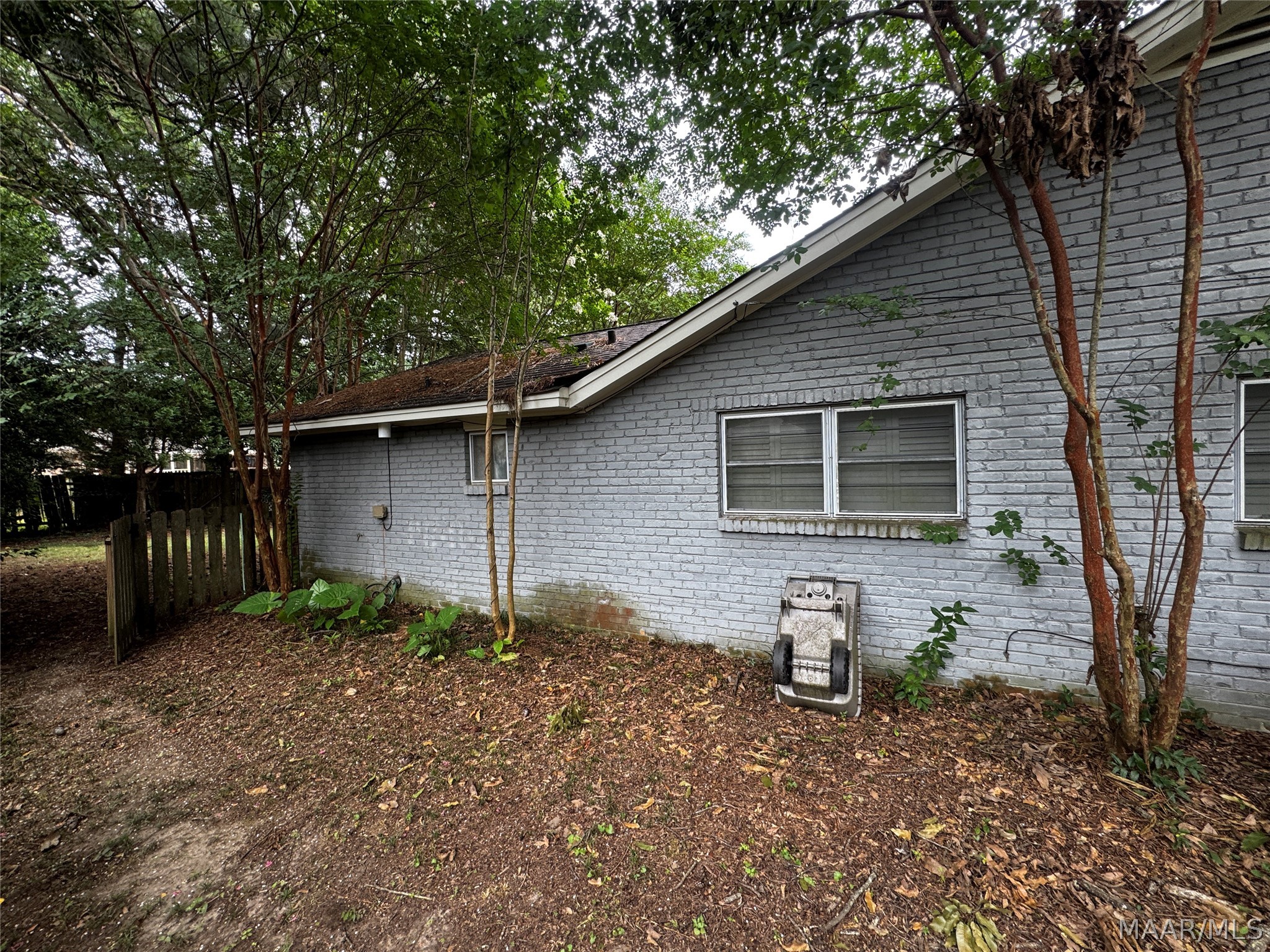 511 BELLEHURST Drive