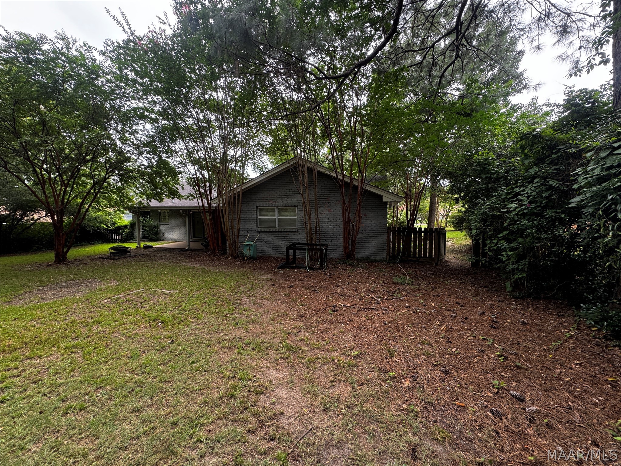 511 BELLEHURST Drive
