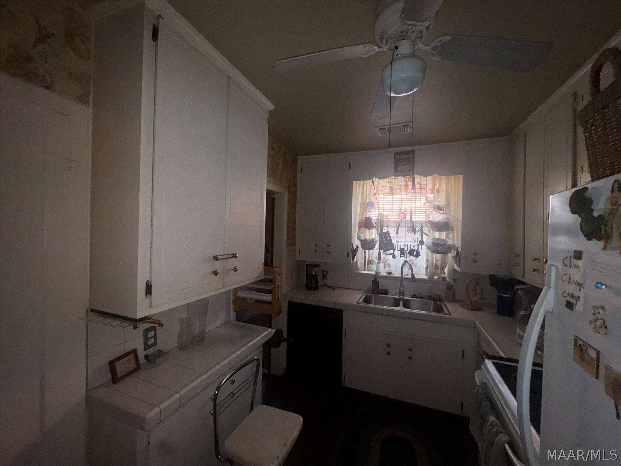563 MORNINGVIEW Drive