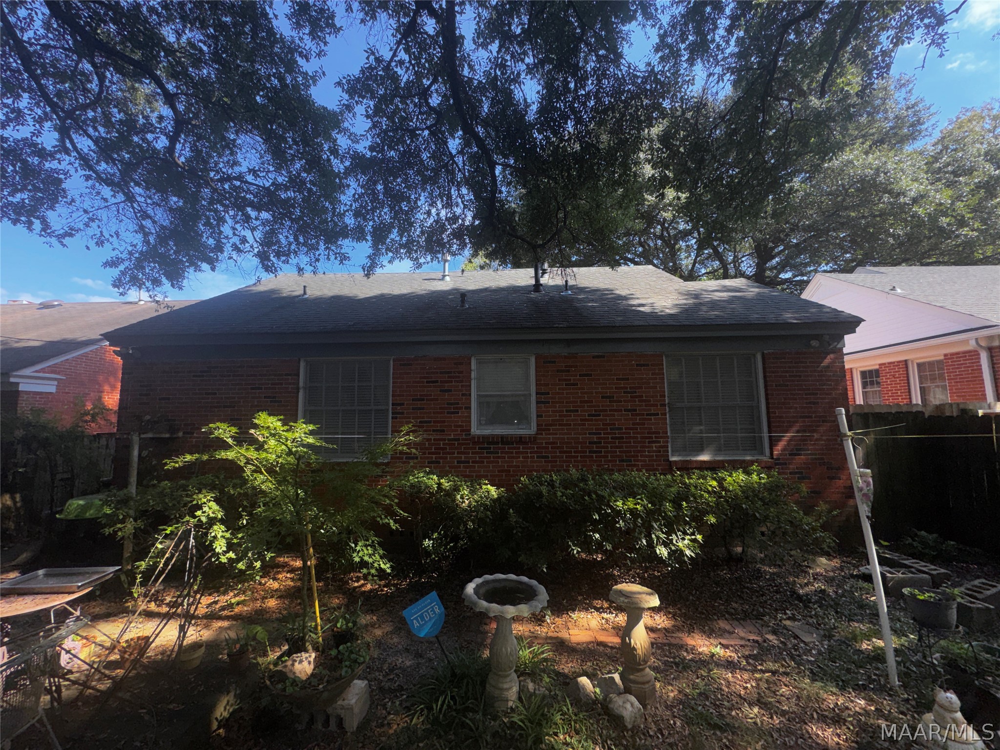 563 MORNINGVIEW Drive