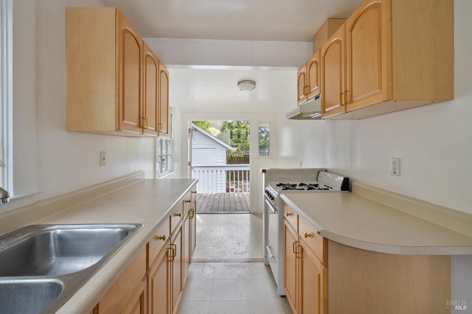 32 Mountain View Ave