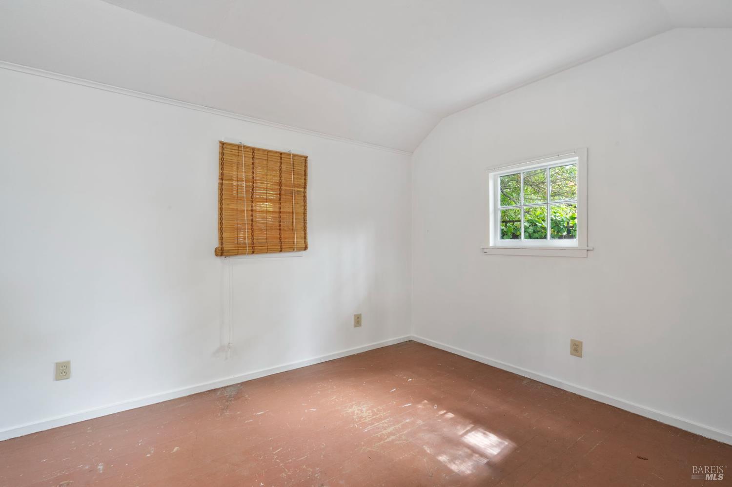 32 Mountain View Ave