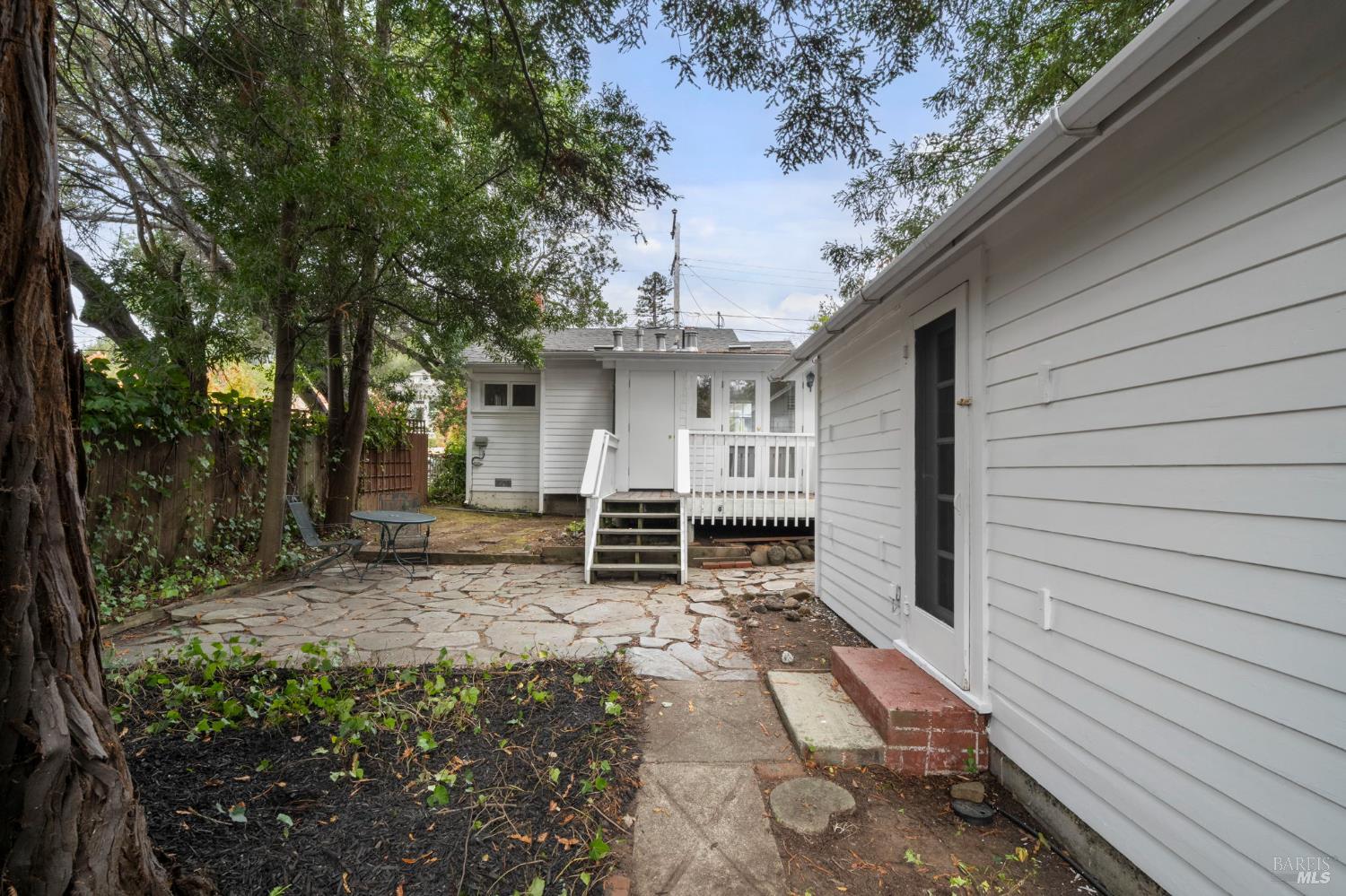 32 Mountain View Ave