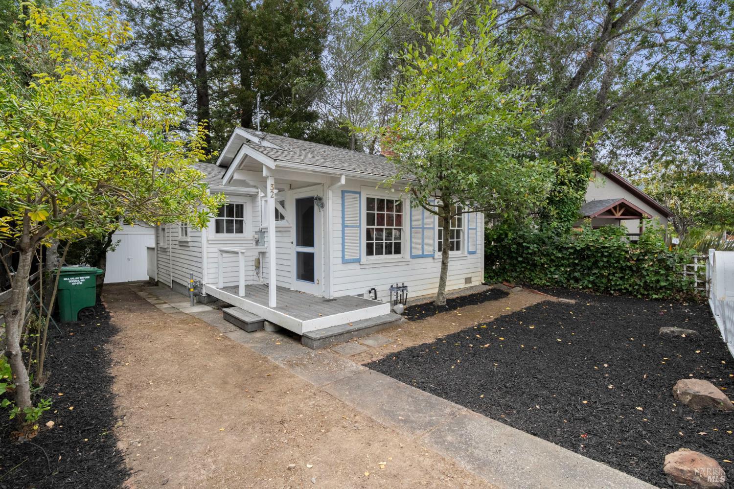 32 Mountain View Ave