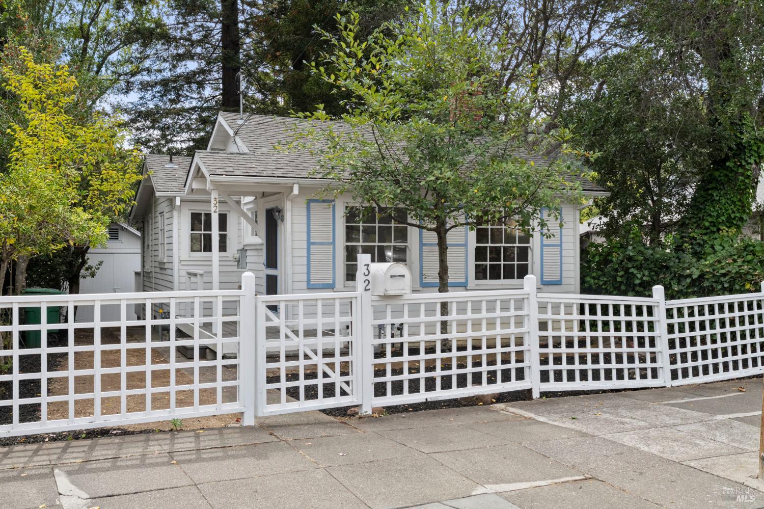 32 Mountain View Ave