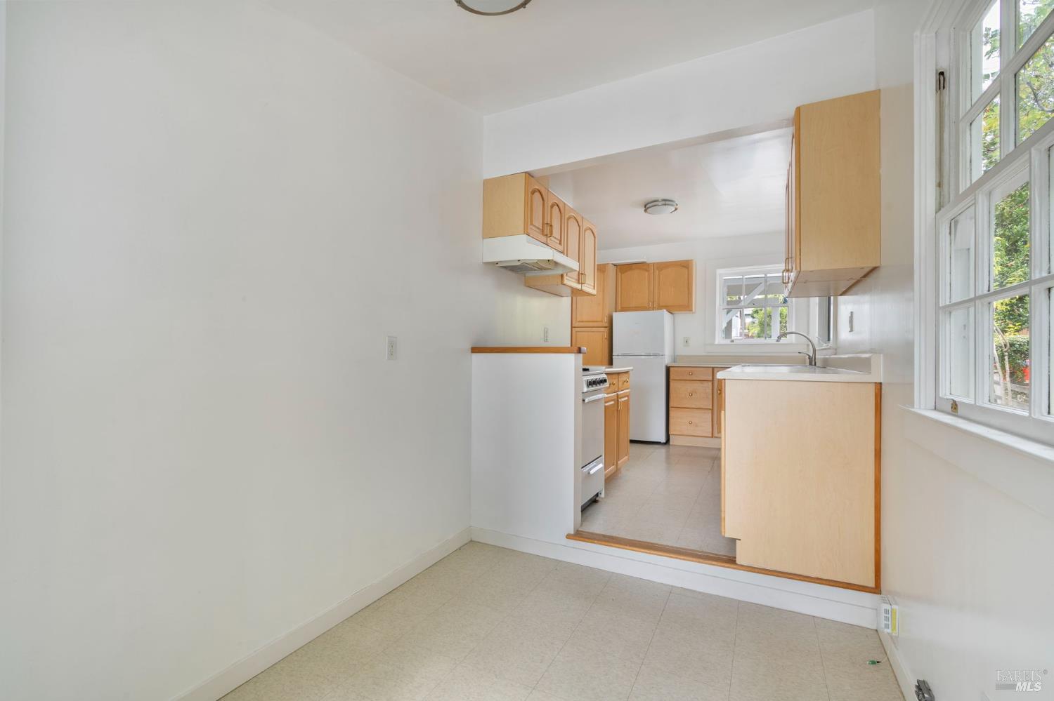 32 Mountain View Ave