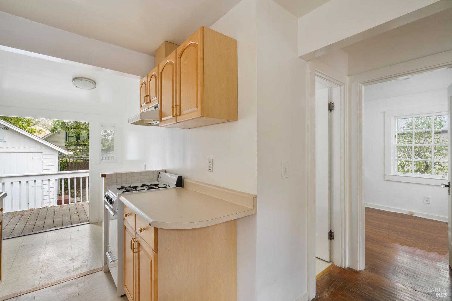 32 Mountain View Ave