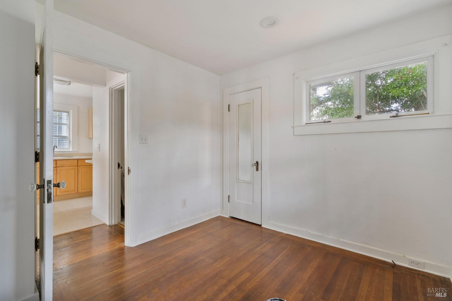 32 Mountain View Ave