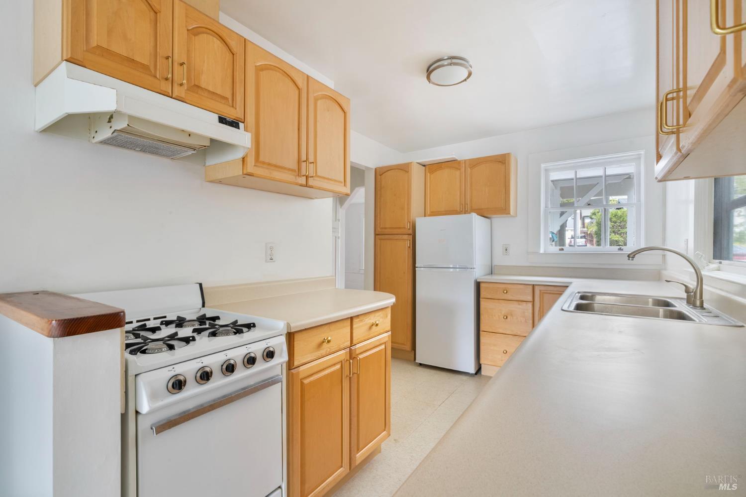 32 Mountain View Ave