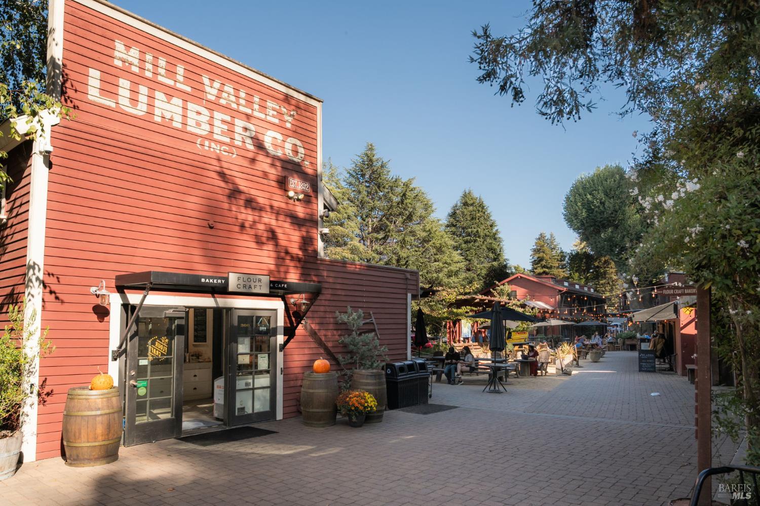 32 Mountain View Ave