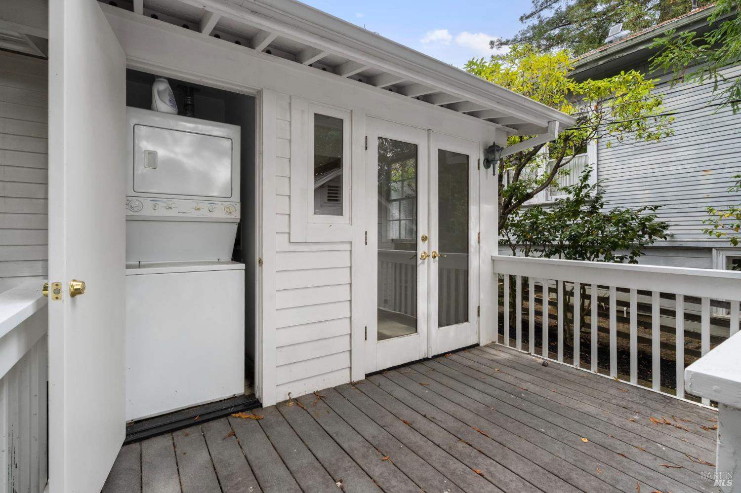 32 Mountain View Ave