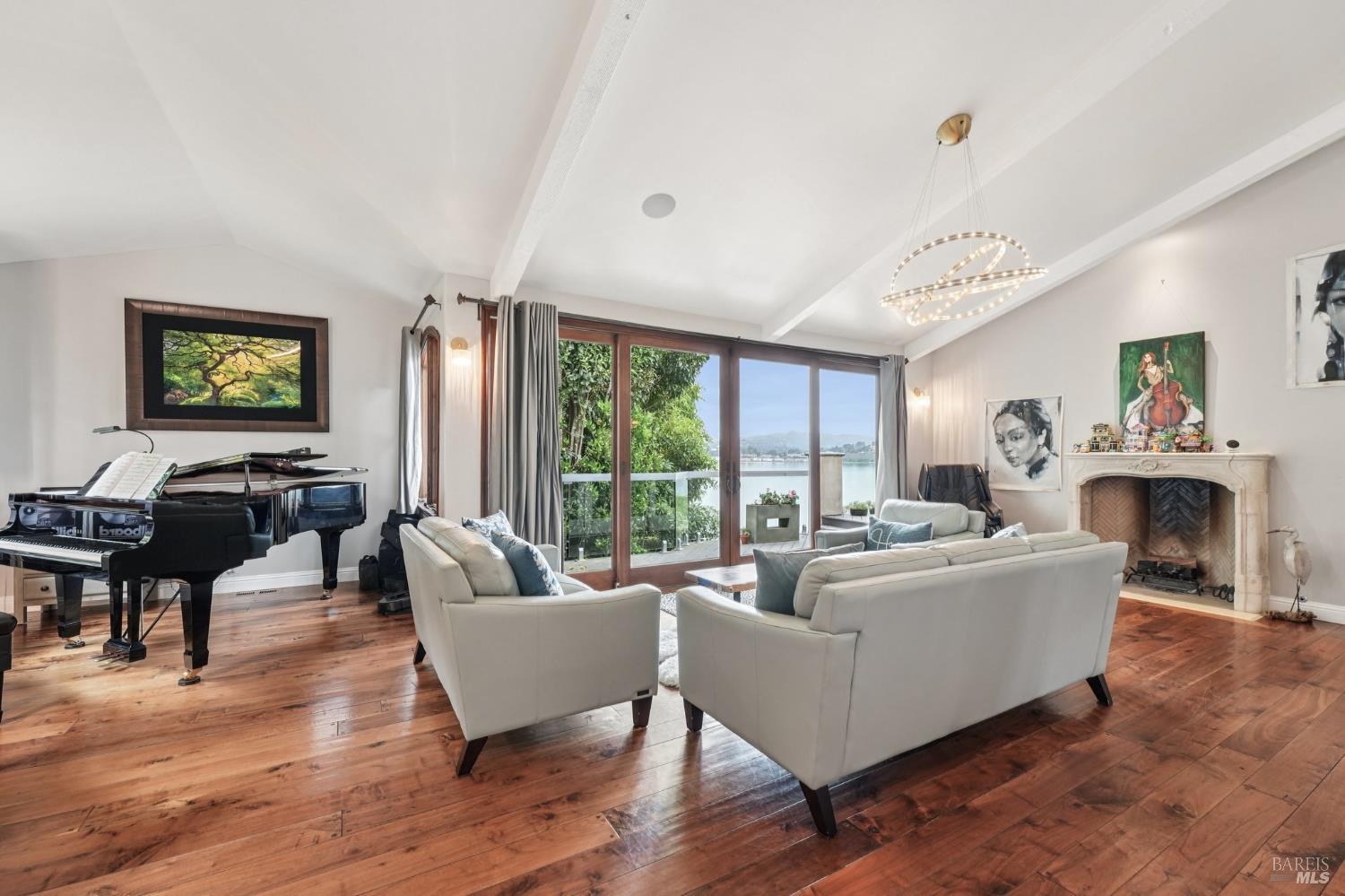 20 Bayshore Terrace