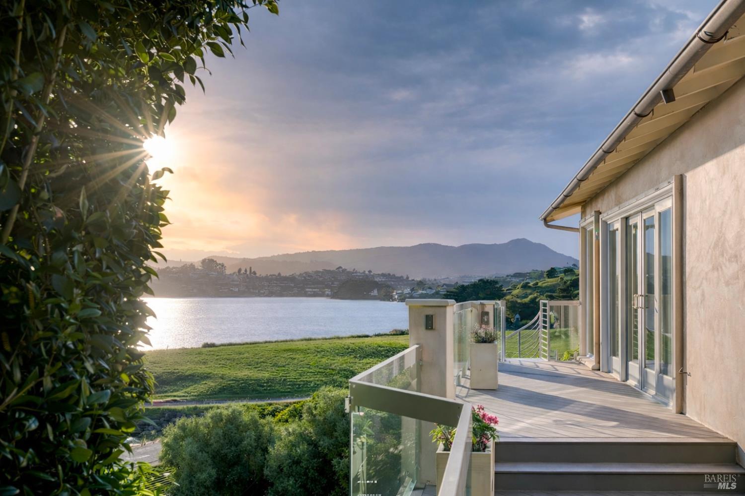 20 Bayshore Terrace