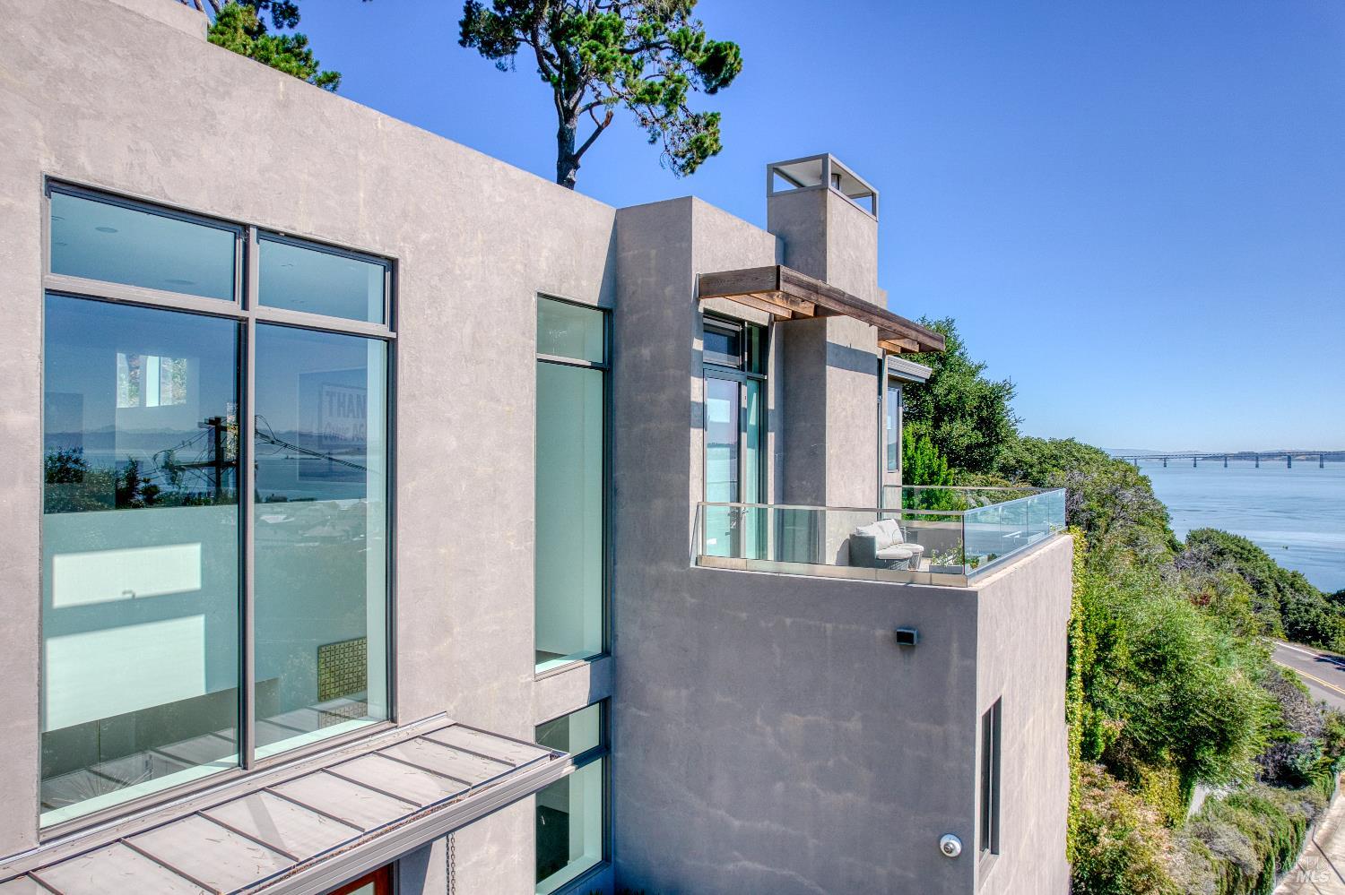 4755 Paradise Drive