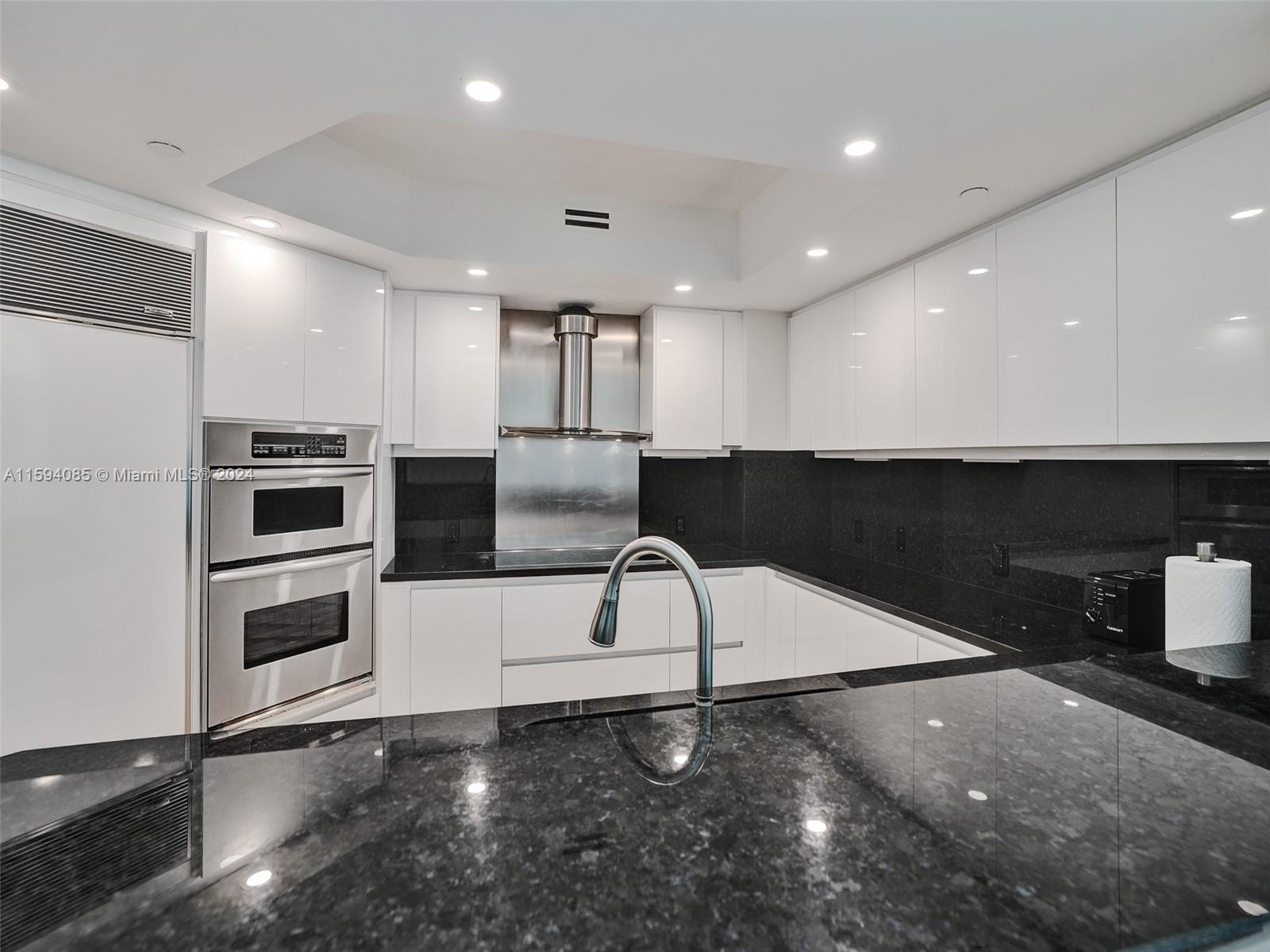 9401 Collins Ave # 203