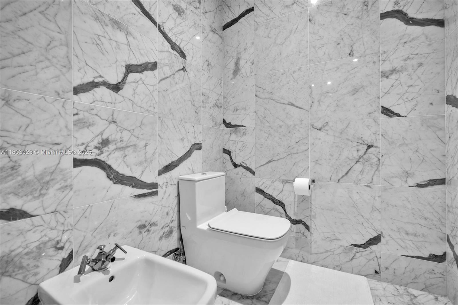 15701 Collins Ave # 1504