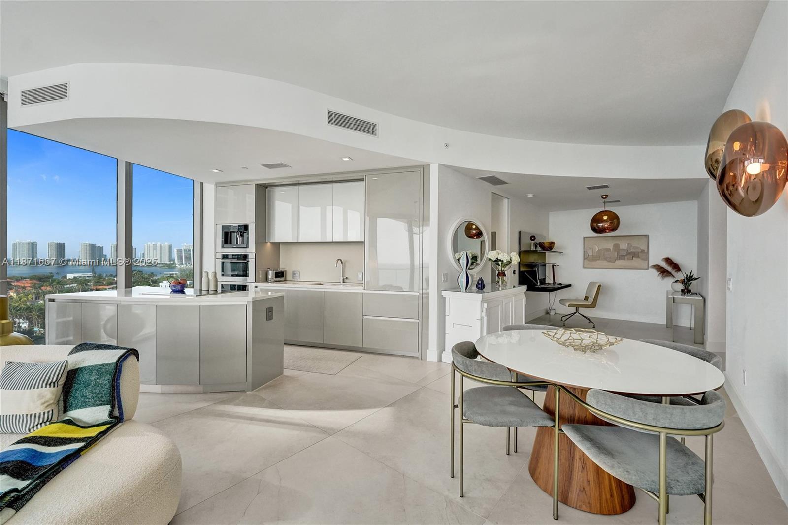 18975 Collins Ave # 704
