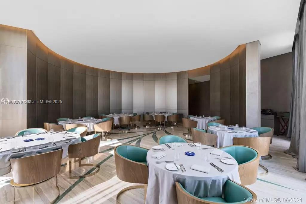 18975 Collins Ave # 1005