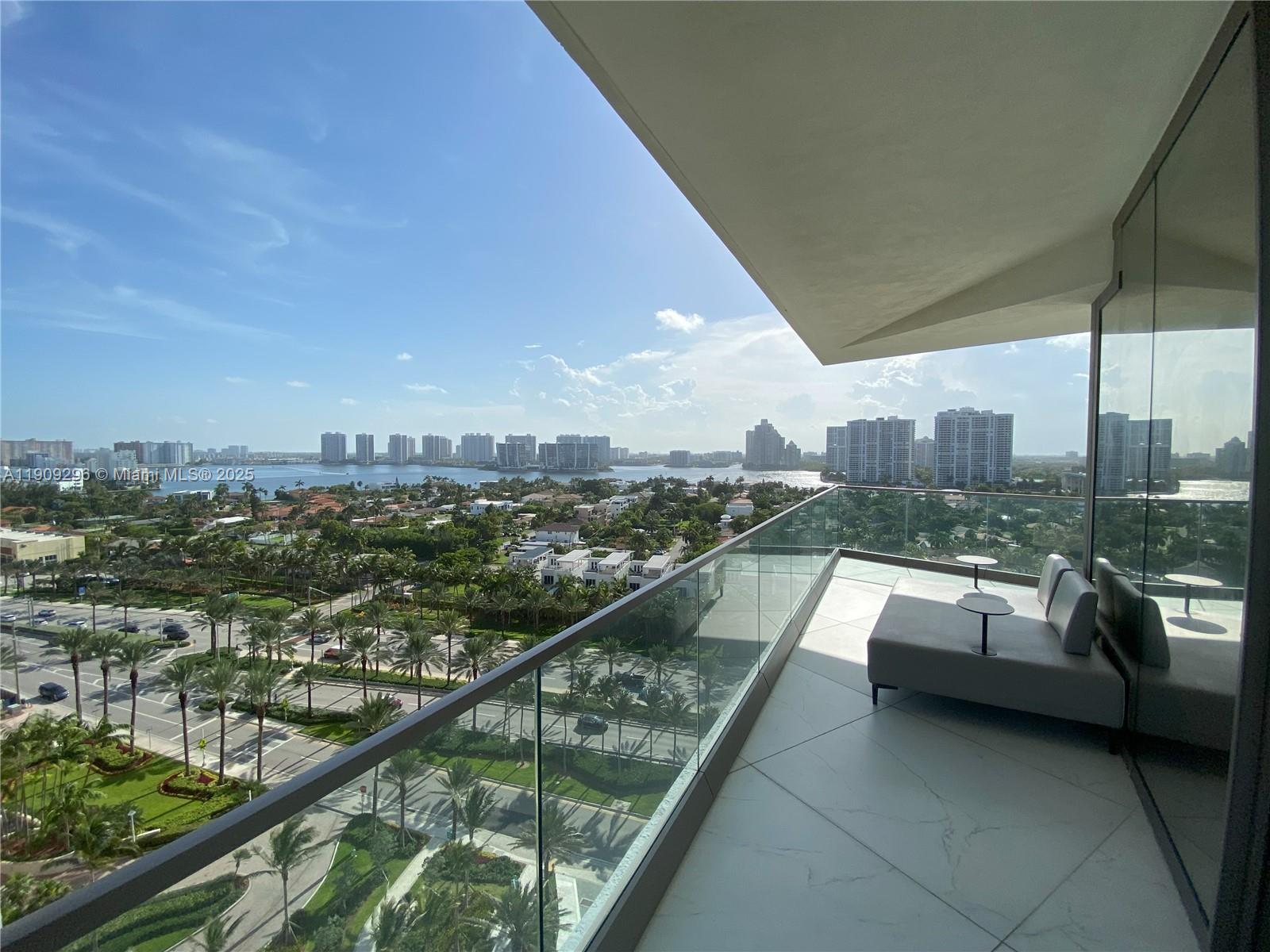 18975 Collins Ave # 1005