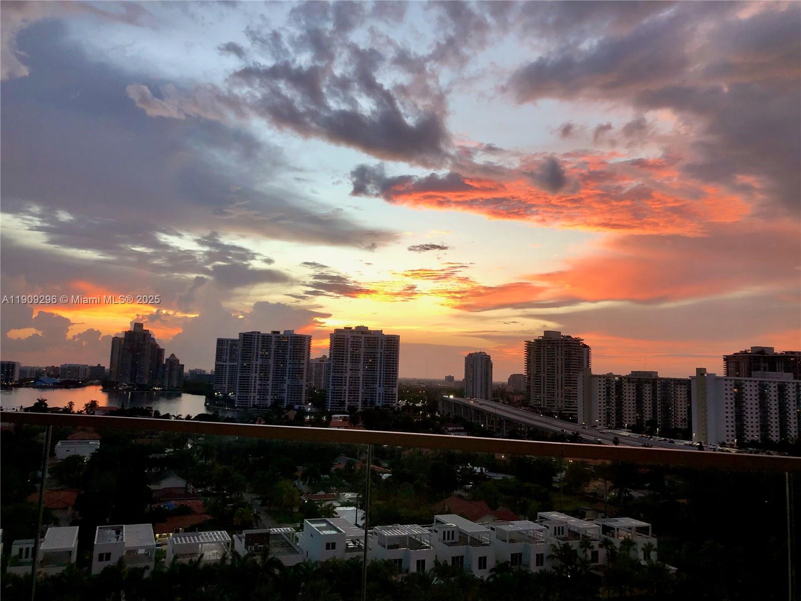 18975 Collins Ave # 1005