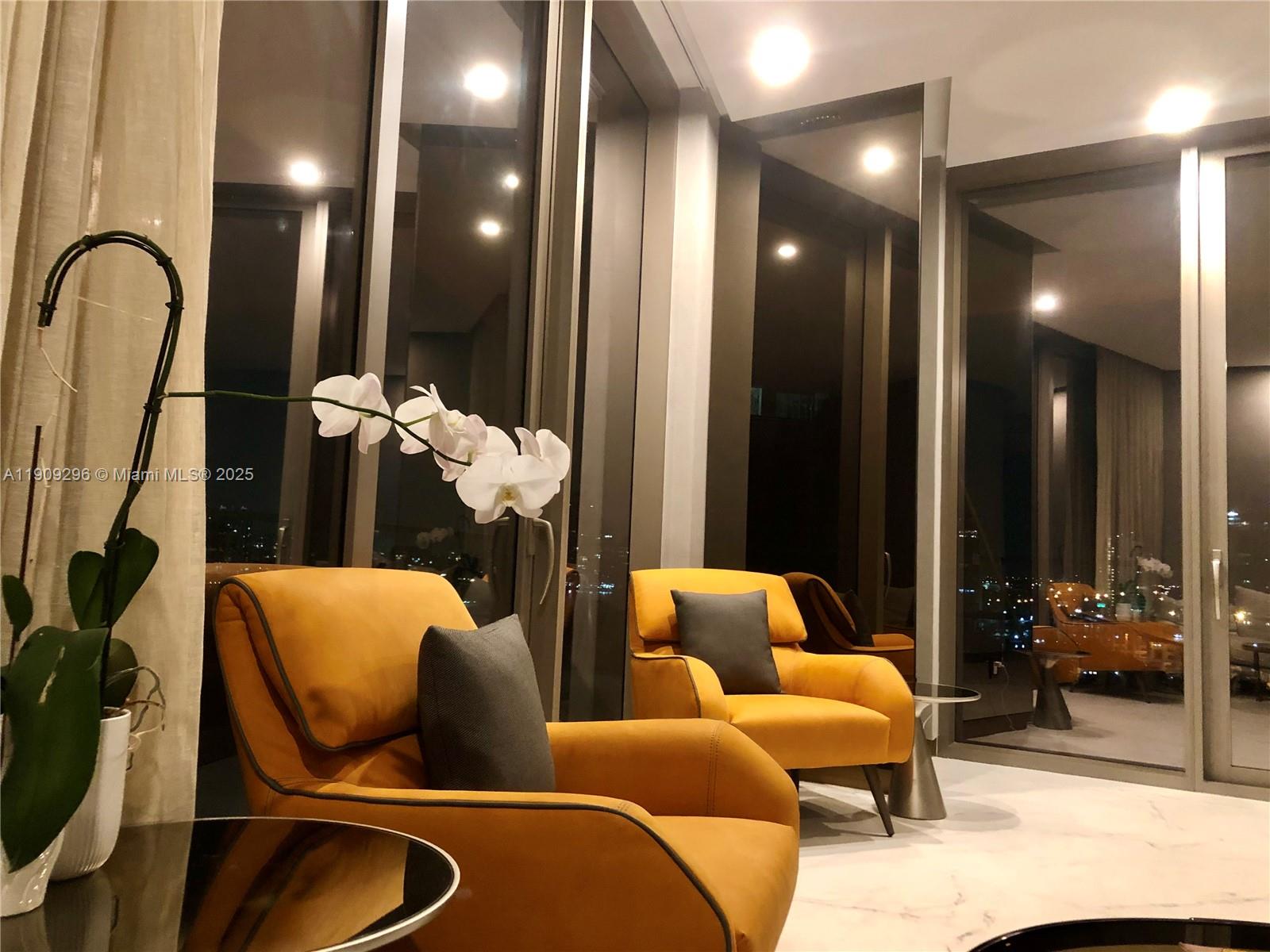 18975 Collins Ave # 1005