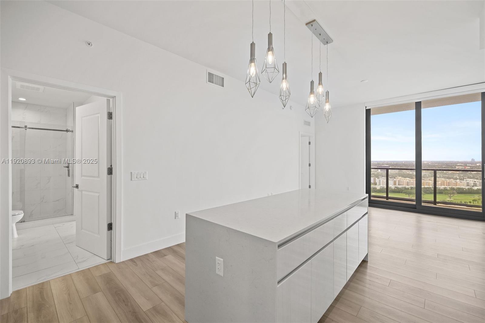 101 Diplomat Pkwy # 2605