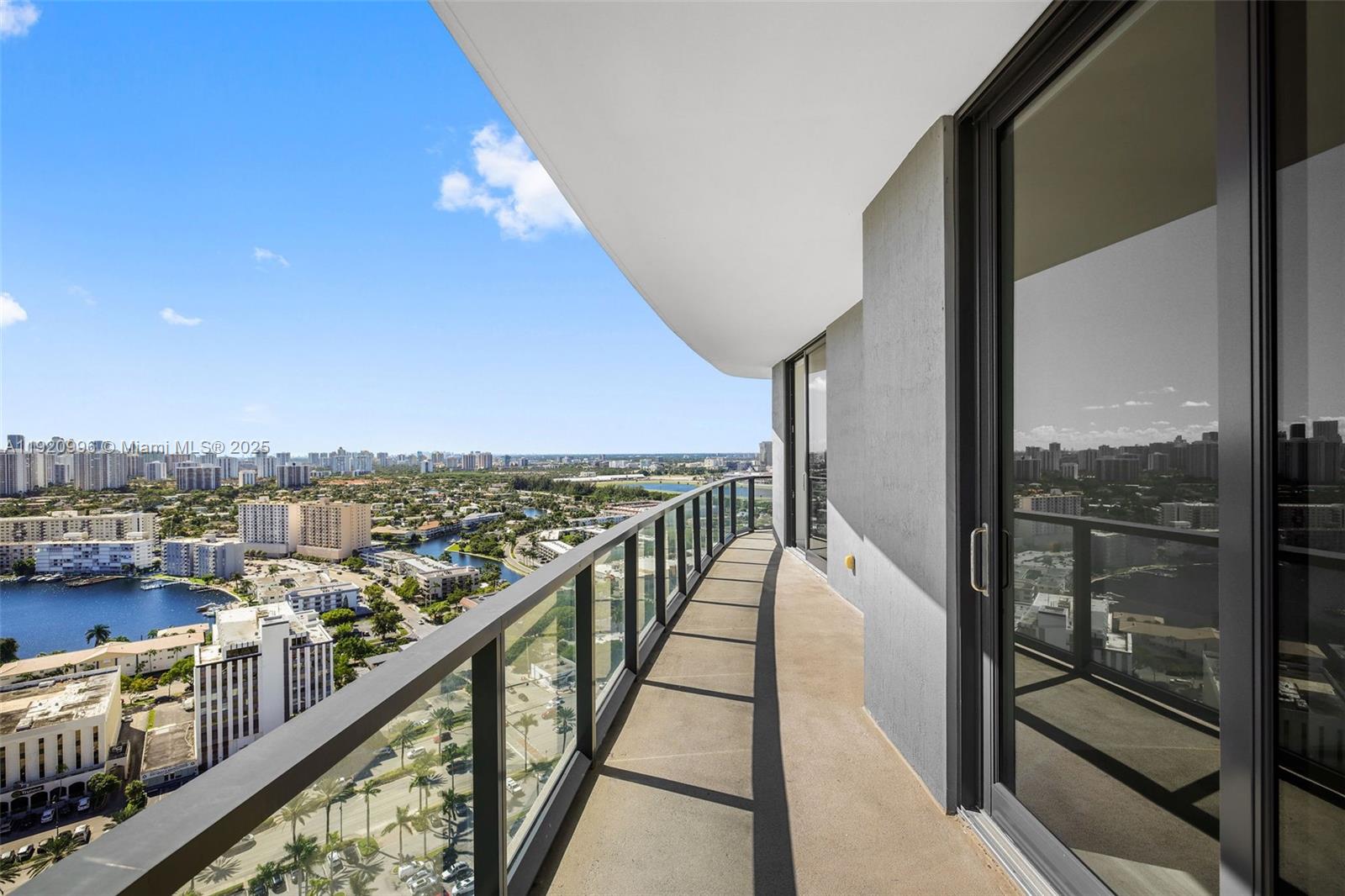 101 Diplomat Pkwy # 2610