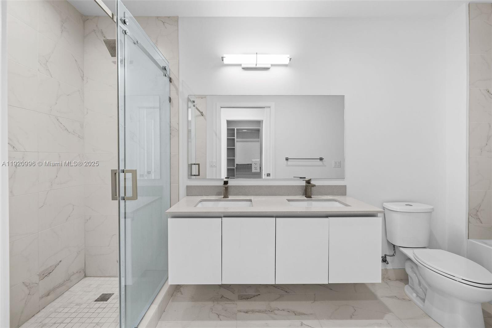 101 Diplomat Pkwy # 2610