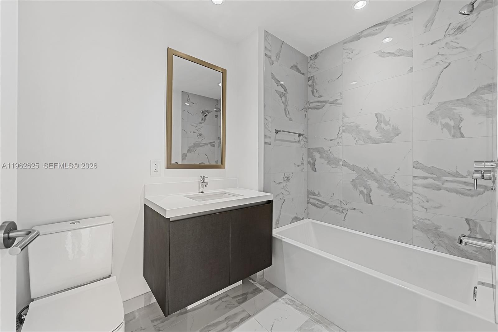 851 NE 1st Ave # 1012