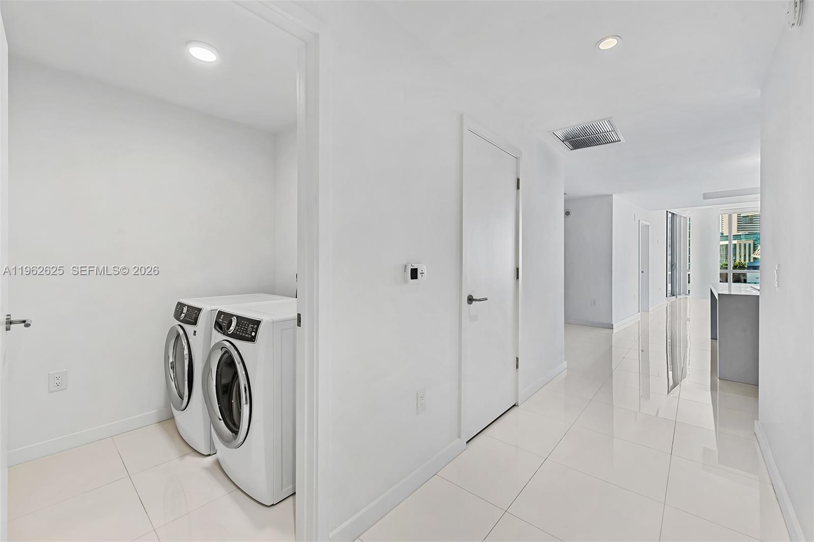 851 NE 1st Ave # 1012