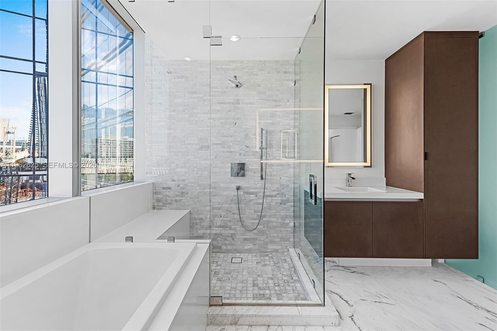 851 NE 1st Ave # 1012