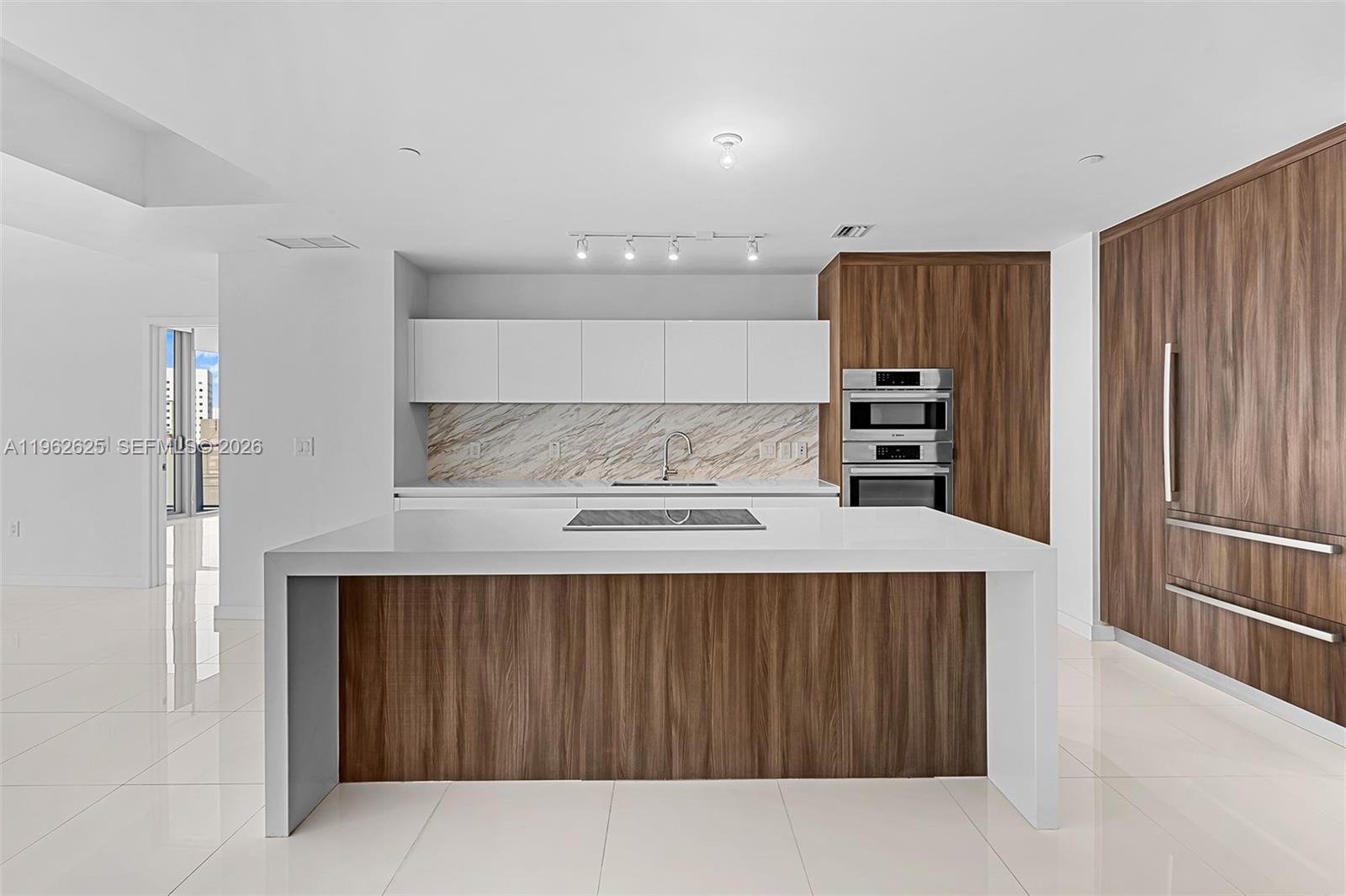 851 NE 1st Ave # 1012