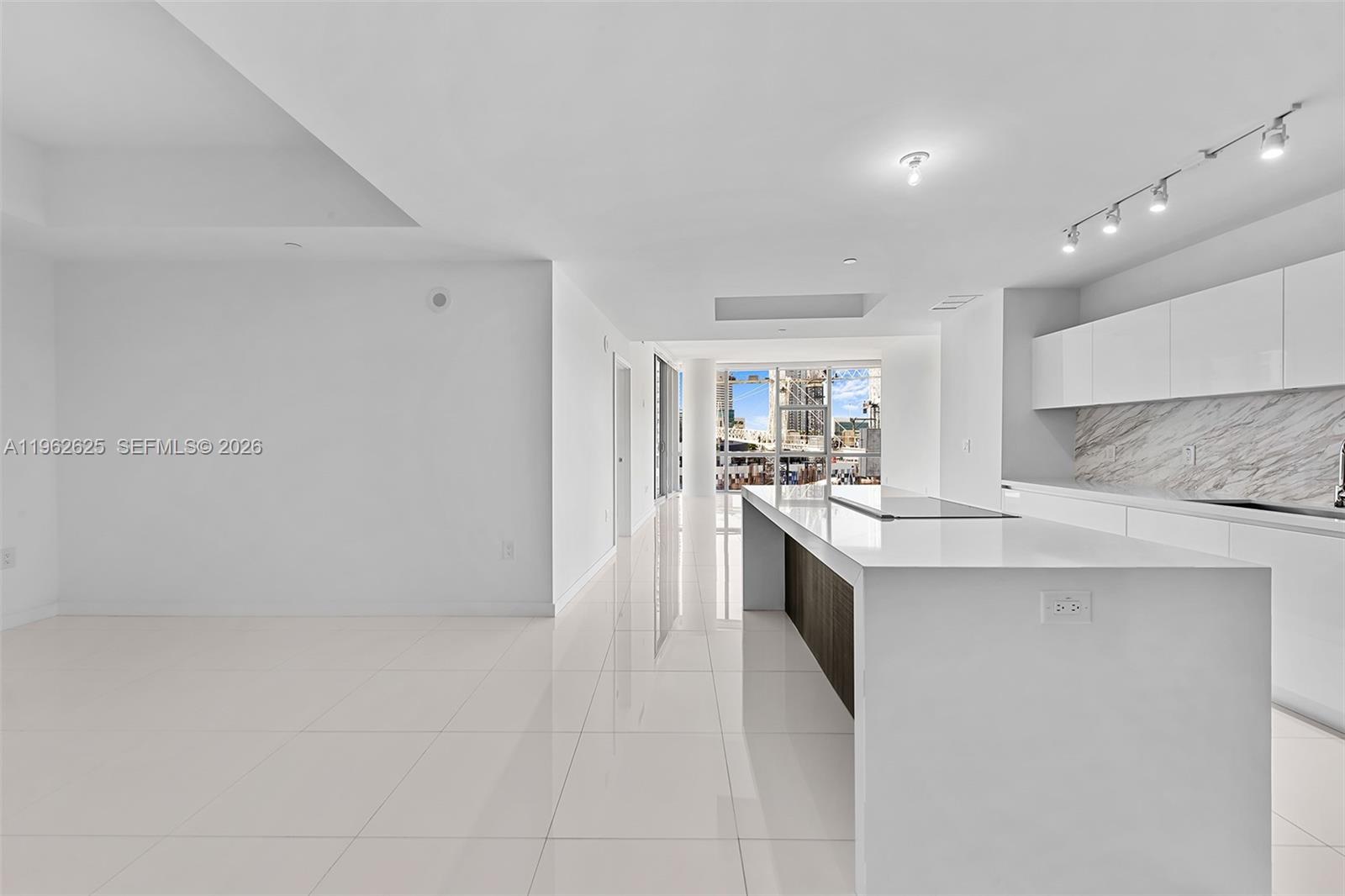 851 NE 1st Ave # 1012