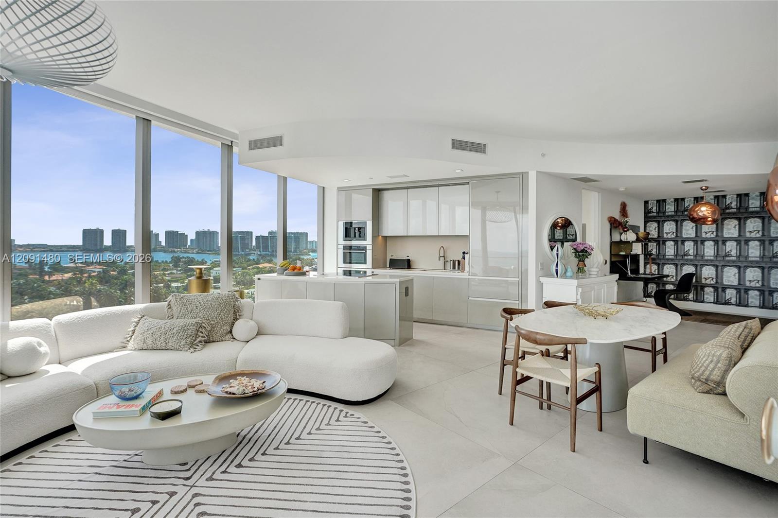 18975 Collins Ave # 704