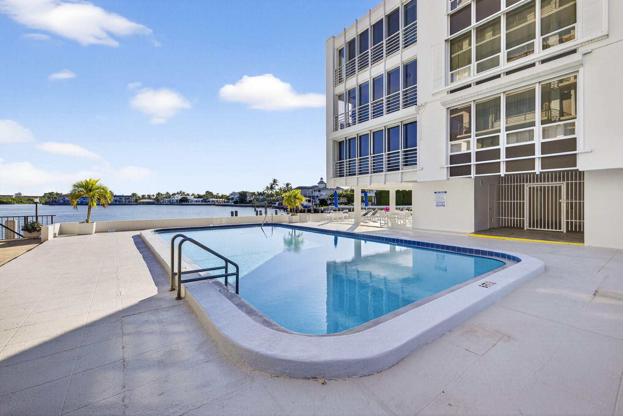 900 NE Spanish River Boulevard 2w