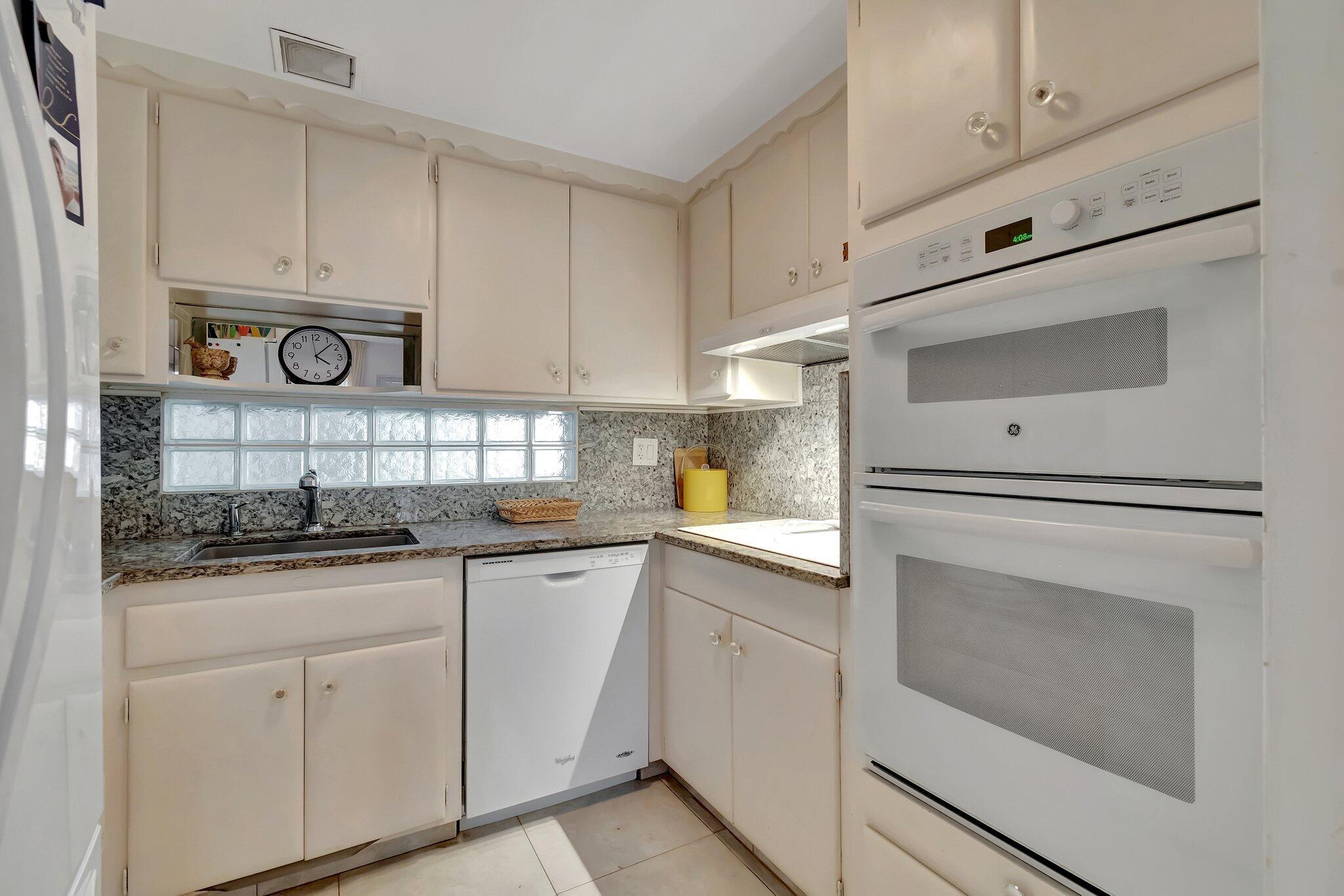 2711 S Ocean Boulevard 0020