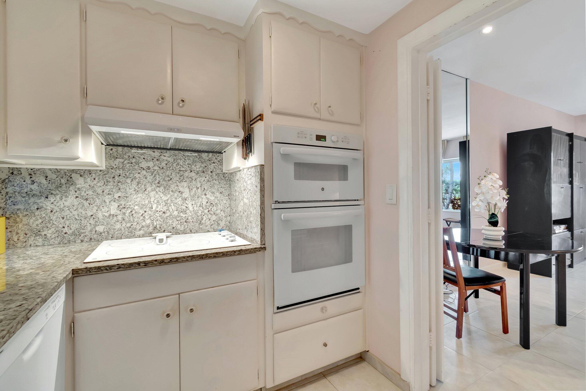 2711 S Ocean Boulevard 0020