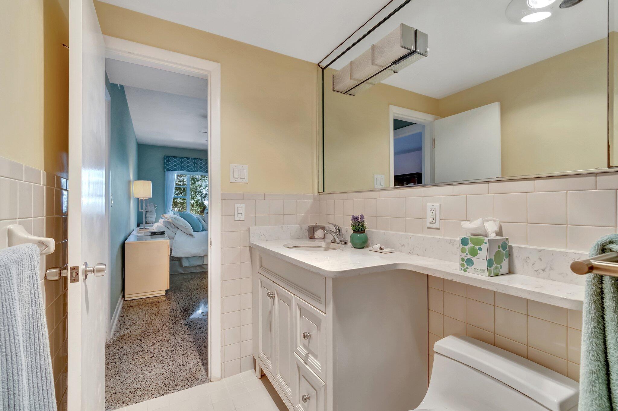2711 S Ocean Boulevard 0020